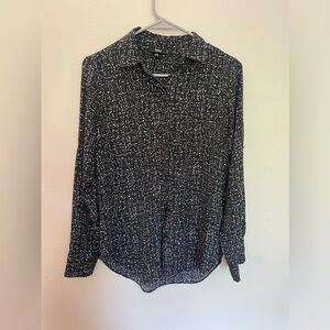 Black and white button down xs